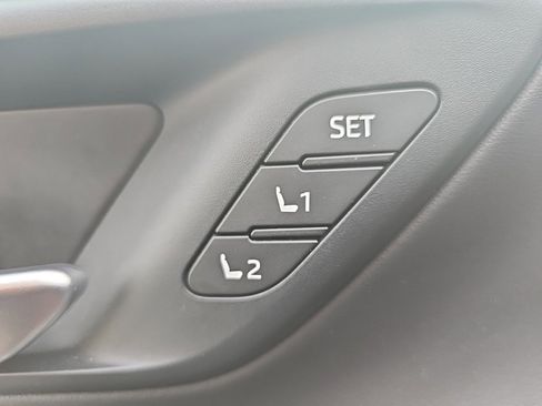 Used 2023 Toyota Crown Platinum image 16