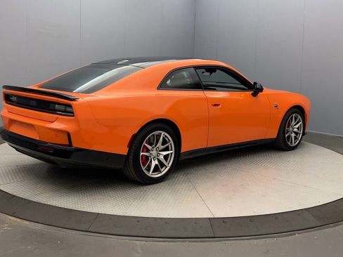 Used 2024 Dodge Charger Daytona Scat Pack w/ Plus Group AWD/4WD image 5
