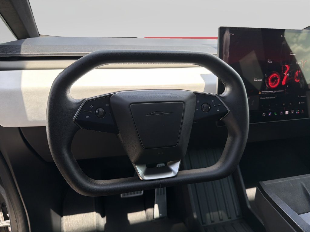 Used 2024 Tesla Cybertruck AWD Crew Cab image 12