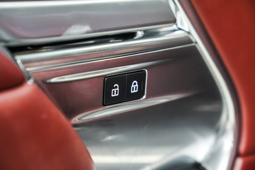 Used 2024 Land Rover Range Rover SE AWD/4WD image 44
