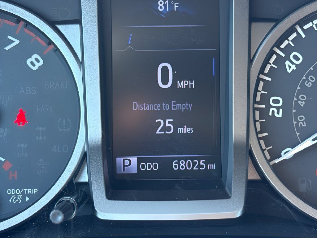 Used 2019 Toyota Tacoma SR5 RWD image 18