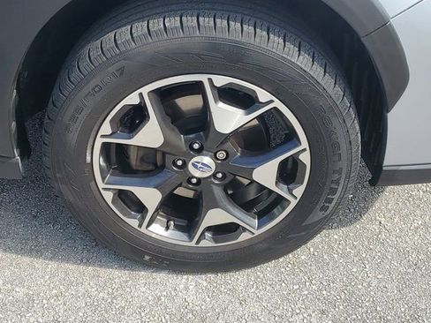 Used 2018 Subaru Crosstrek 2.0i Premium w/ Eyesight System image 6