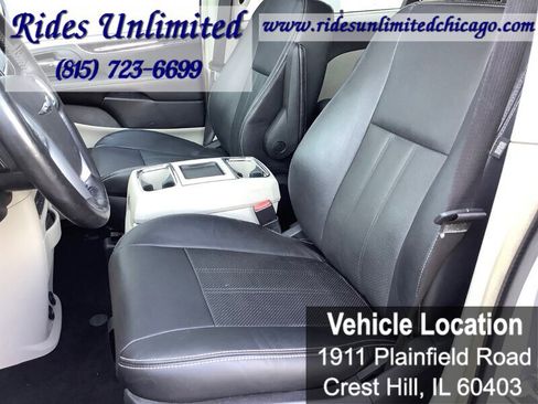 Used 2012 Chrysler Town & Country Touring-L w/ Entertainment Group #2 image 22
