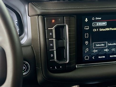 Used 2023 GMC Yukon Denali image 35