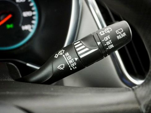 Used 2023 Chevrolet Equinox LS image 22