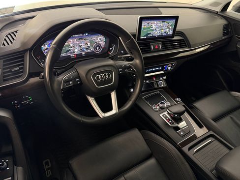 Used 2019 Audi Q5 2.0T Premium Plus w/ Premium Plus Package AWD/4WD image 4