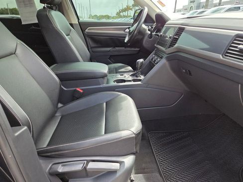 Used 2021 Volkswagen Atlas SE w/ Panoramic Sunroof Package FWD image 10