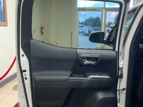 Used 2019 Toyota Tacoma TRD Pro image 13