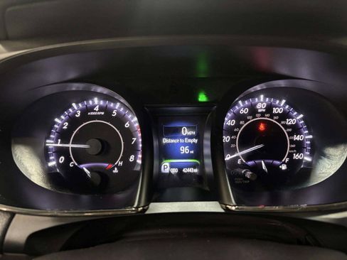 Used 2018 Toyota Avalon XLE image 34