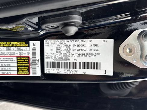 Used 2024 Toyota Sequoia Capstone AWD/4WD image 34
