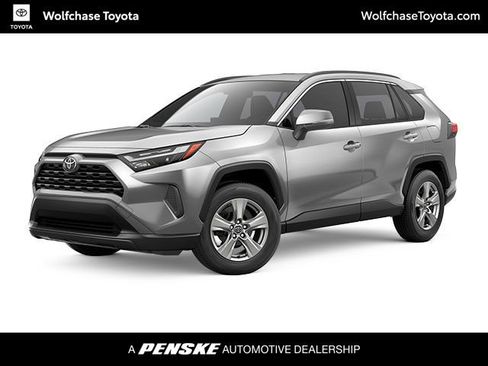 Used 2025 Toyota RAV4 XLE FWD image 1