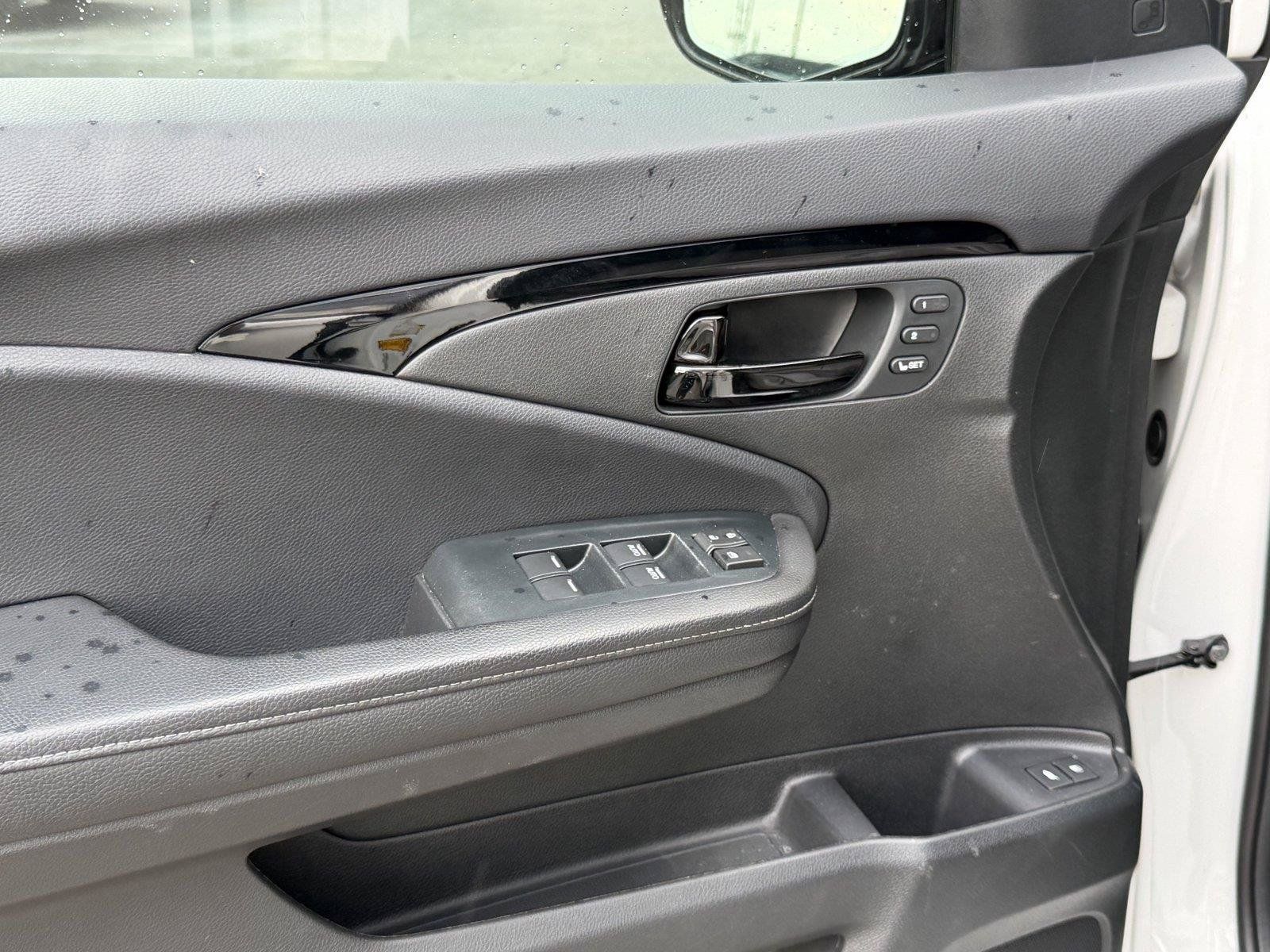 Used 2023 Honda Passport Elite image 13
