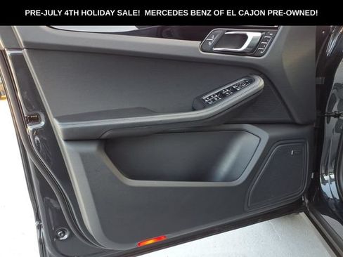 Used 2026 Porsche Macan AWD/4WD image 14