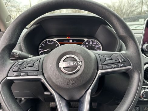 Used 2025 Nissan Sentra SV image 25