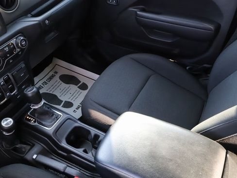 Used 2023 Jeep Gladiator Sport image 26