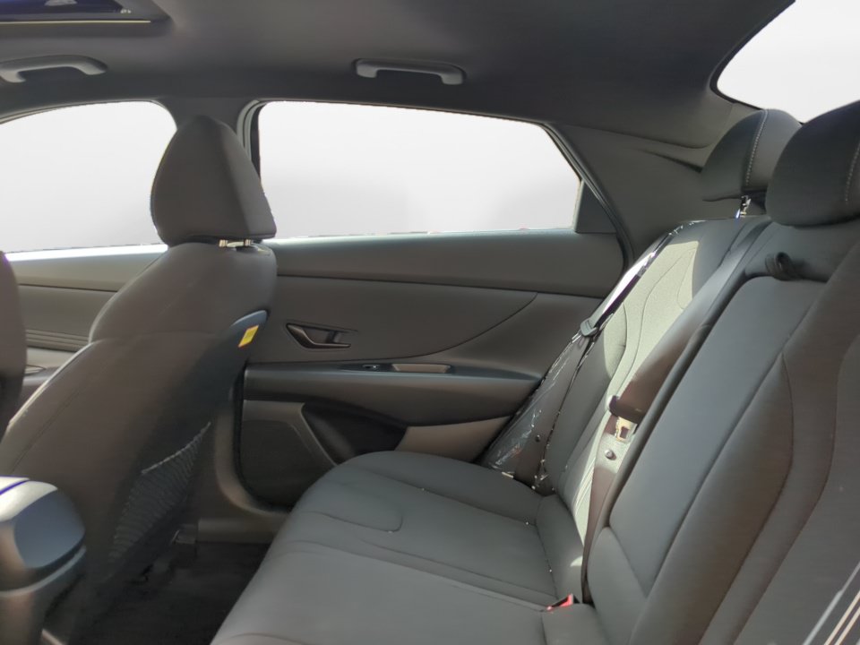 Certified 2026 Hyundai Elantra SEL Sport FWD image 12