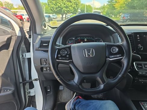 Used 2022 Honda Pilot Touring image 15