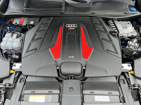 Certified 2025 Audi RS Q8 performance AWD/4WD image 36