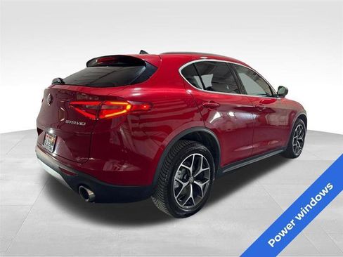 Used 2019 Alfa Romeo Stelvio Ti AWD/4WD image 5