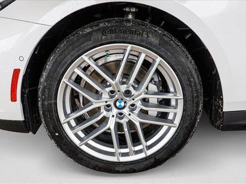 Used 2025 BMW 530i xDrive AWD/4WD image 9
