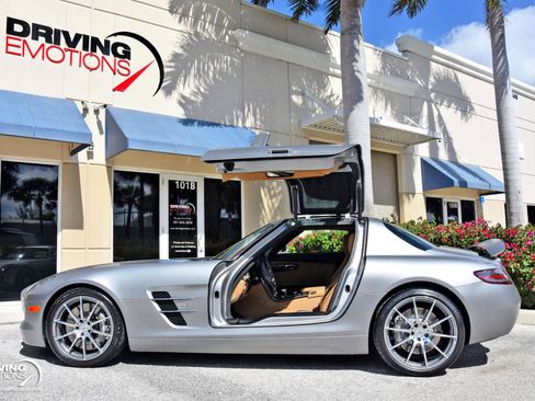 Used 2011 Mercedes-Benz SLS AMG Coupe image 38
