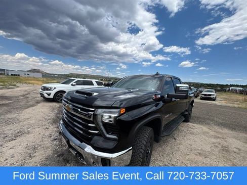Used 2024 Chevrolet Silverado 2500 LTZ w/ LTZ Premium Package AWD/4WD image 1