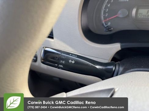 Used 2011 Toyota Sienna LE image 29