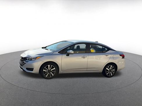 Used 2025 Nissan Versa SV FWD image 8