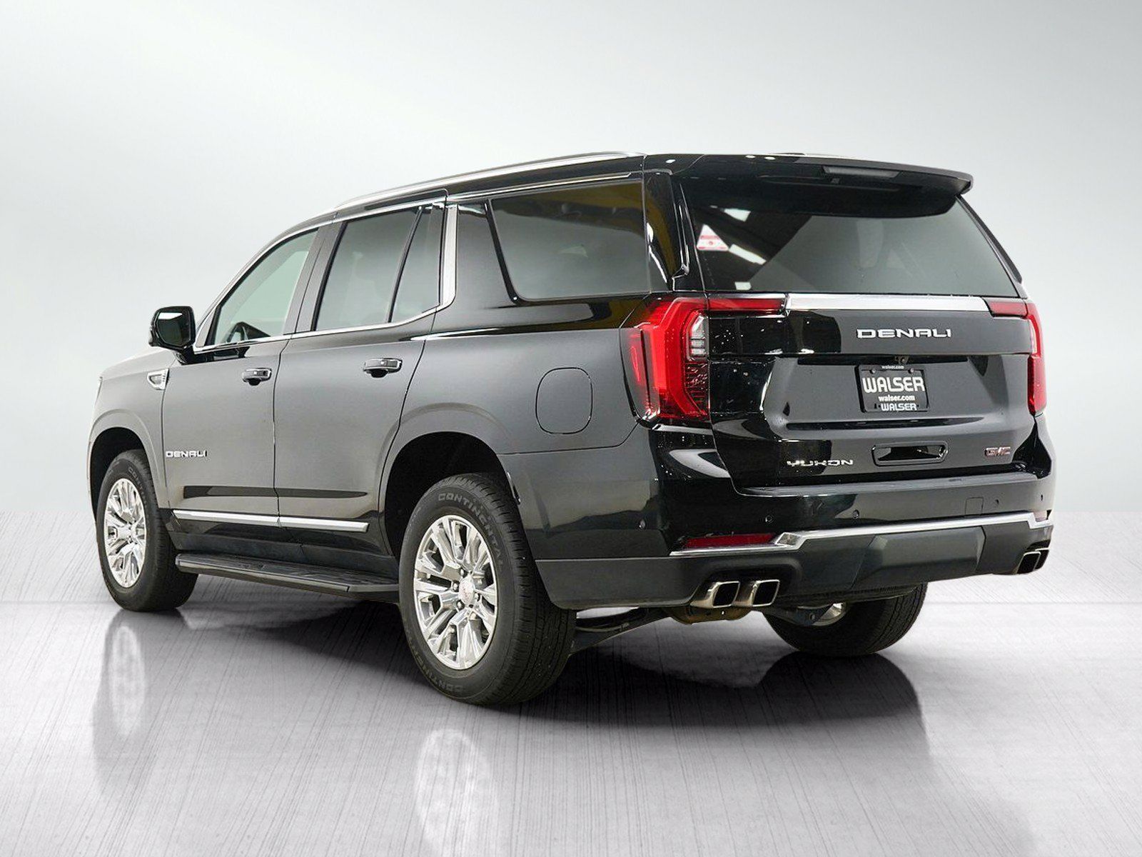 Used 2025 GMC Yukon Denali AWD/4WD image 5
