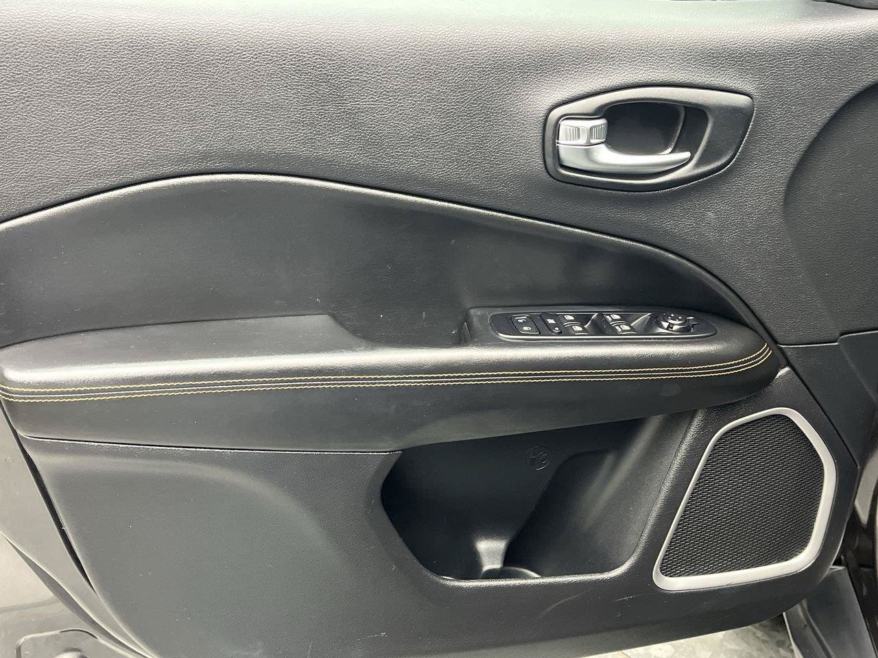 Used 2021 Jeep Compass Limited AWD/4WD image 6