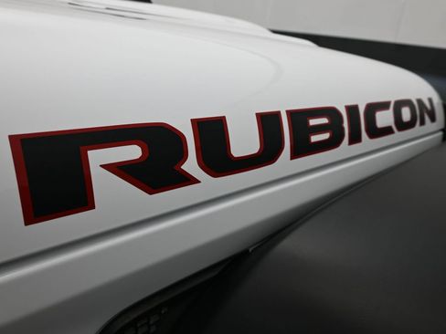 Used 2025 Jeep Wrangler Unlimited Rubicon image 36