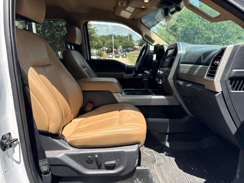 Used 2022 Ford F350 Lariat w/ Lariat Value Package AWD/4WD image 11