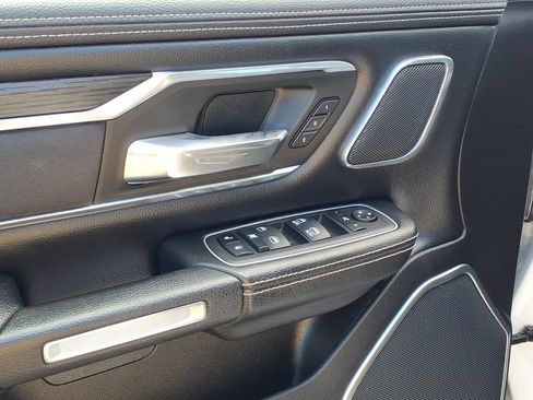 Used 2023 RAM 1500 Laramie AWD/4WD image 4