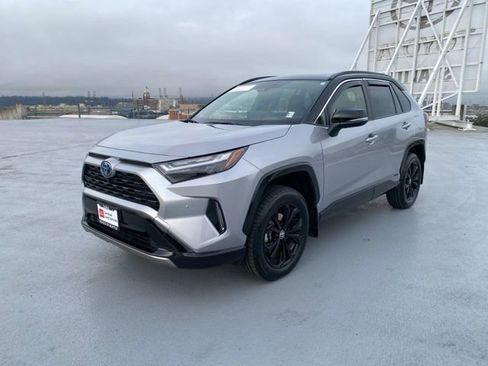 Certified 2024 Toyota RAV4 XSE w/ Advanced Technology Package AWD/4WD image 5
