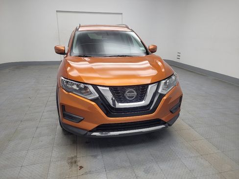 Used 2018 Nissan Rogue SV image 14