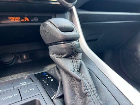 Used 2021 Toyota RAV4 XLE FWD image 21