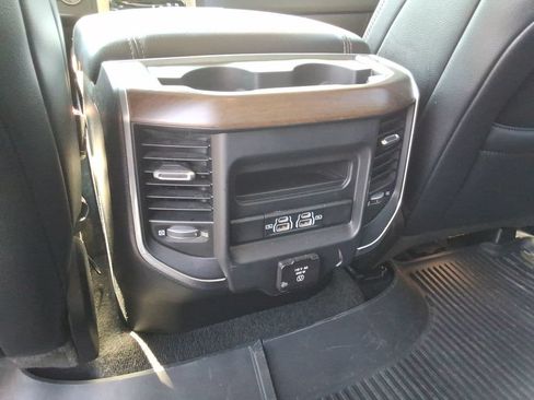Used 2022 RAM 1500 Laramie AWD/4WD image 19
