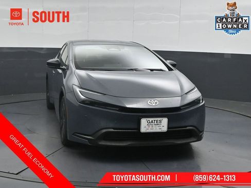 Used 2025 Toyota Prius LE FWD image 5