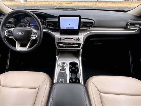 Certified 2023 Ford Explorer XLT w/ Equipment Group 202A image 13