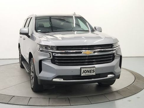 Used 2023 Chevrolet Tahoe LT w/ Luxury Package RWD image 3