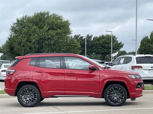 Used 2023 Jeep Compass Limited AWD/4WD image 3