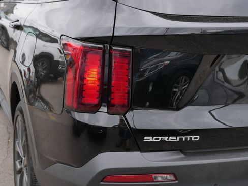 Certified 2023 Kia Sorento X-Line EX AWD/4WD image 17