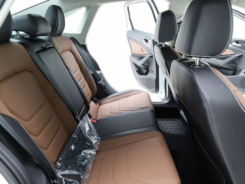 New 2026 Volkswagen Jetta SEL image 37