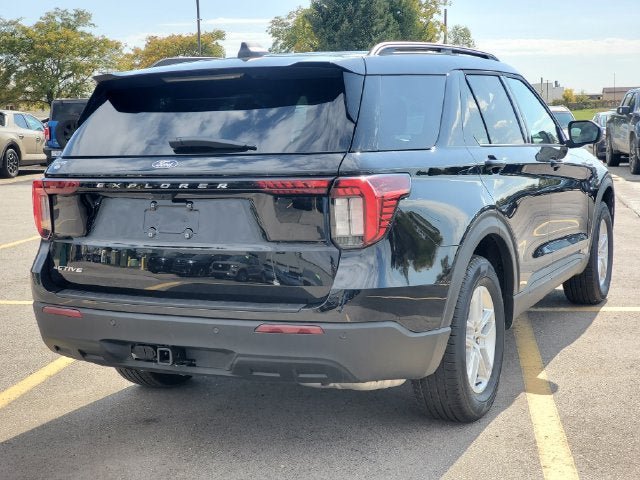 New 2027 Ford Explorer Active AWD/4WD image 4