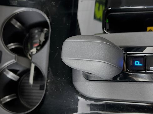 Used 2023 Toyota Prius Prime Premium image 24