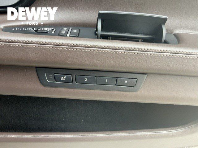 Used 2014 BMW 750Li RWD image 38