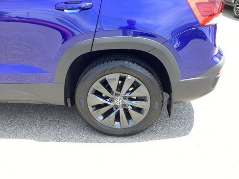 Certified 2024 Volkswagen Taos S FWD image 22