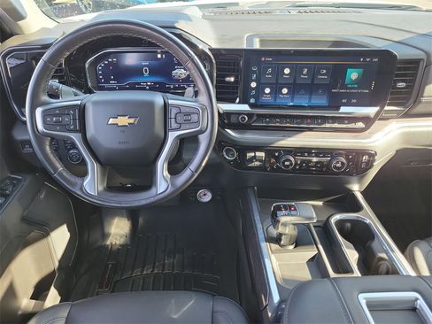 Used 2022 Chevrolet Silverado 1500 LTZ w/ LTZ Premium Package image 4
