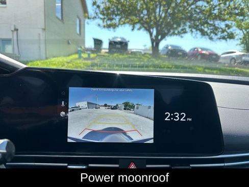 Used 2025 Hyundai Elantra Limited FWD image 13