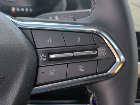 New 2026 Chevrolet Equinox ACTIV w/ Convenience Package III FWD image 27